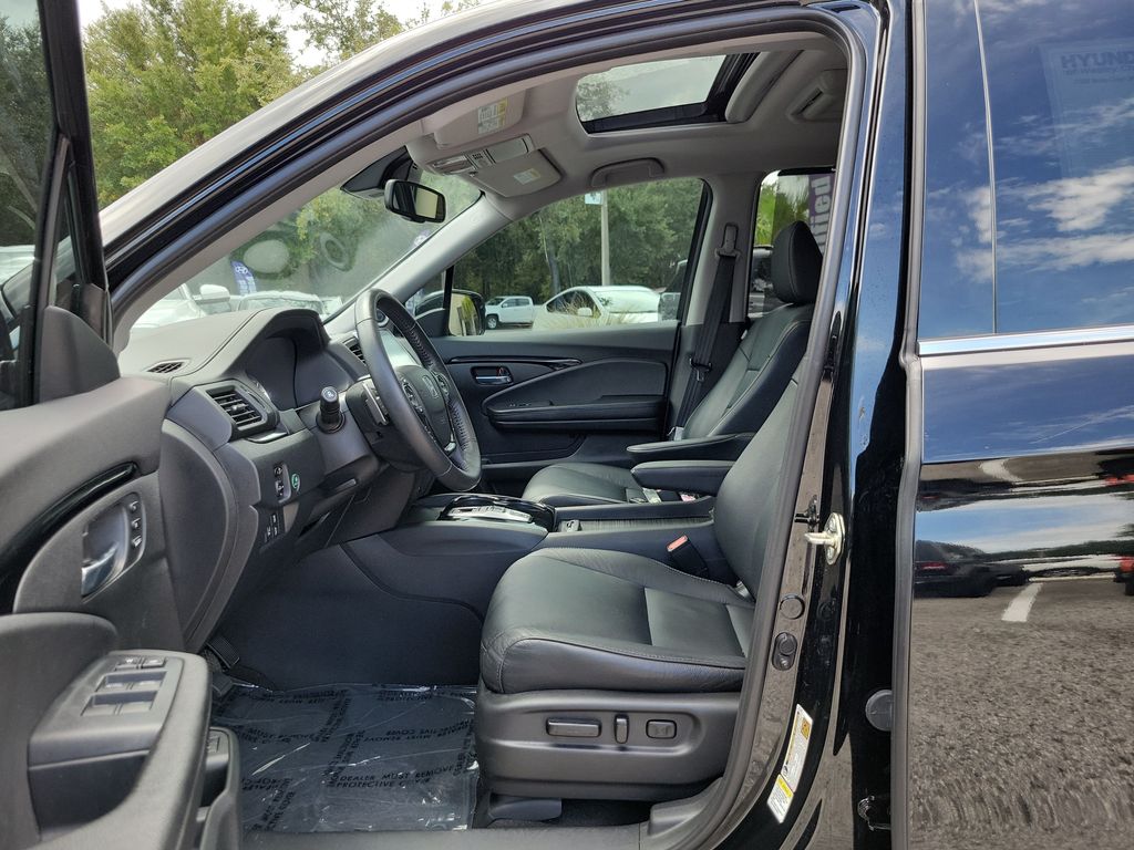 Thumbnail: 2016 Honda Pilot - 8