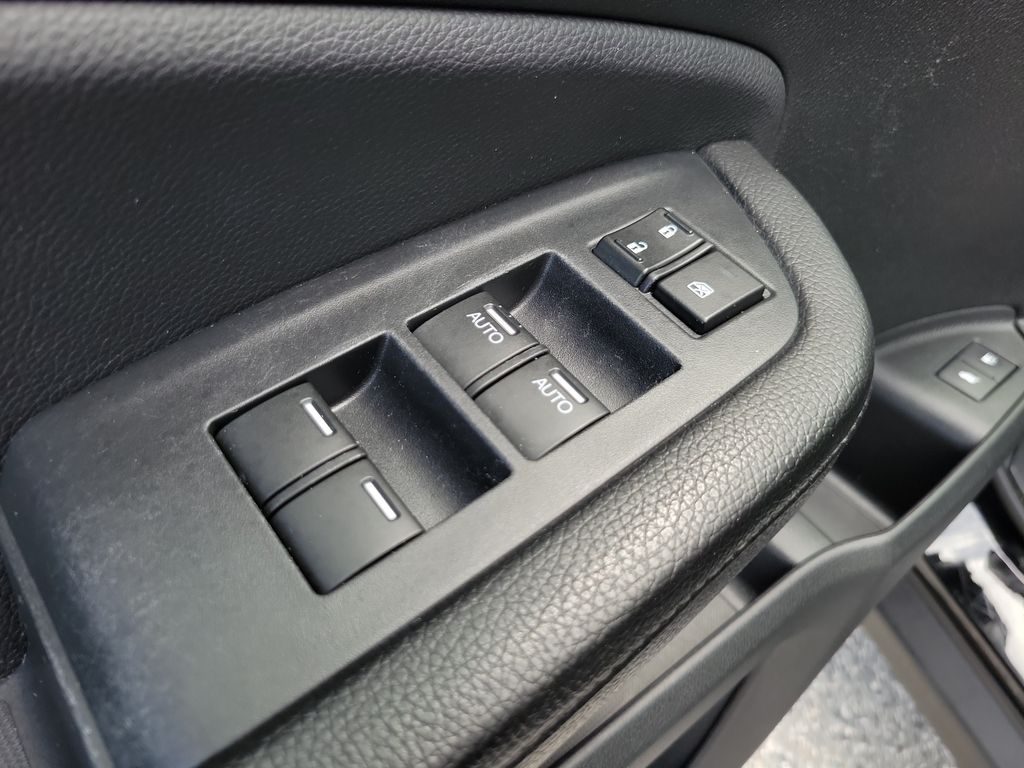 Thumbnail: 2016 Honda Pilot - 22