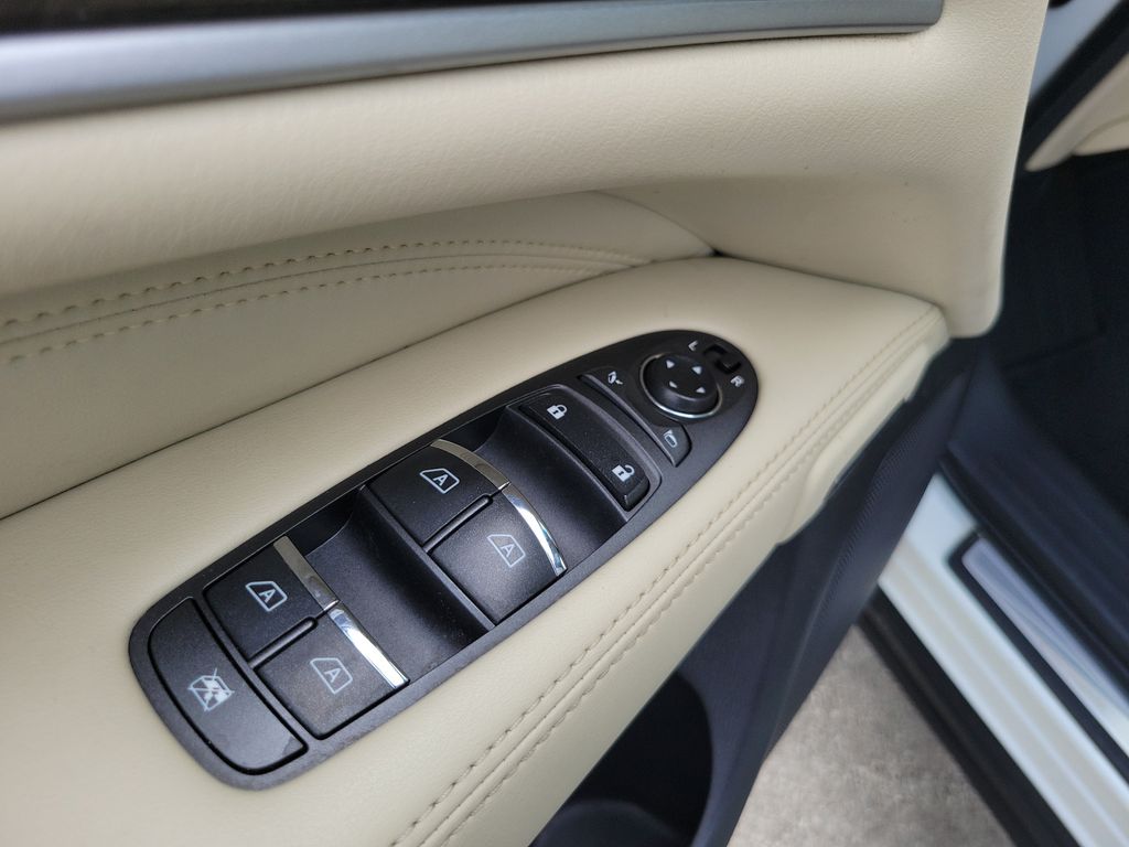 Thumbnail: 2015 INFINITI QX60 - 21