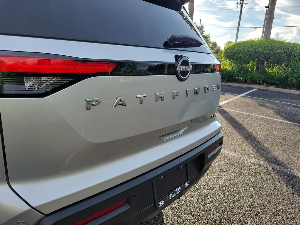 Thumbnail: 2024 Nissan Pathfinder - 4