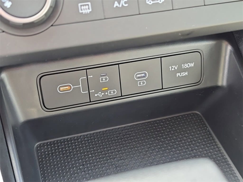 2025 Hyundai Tucson SE 30