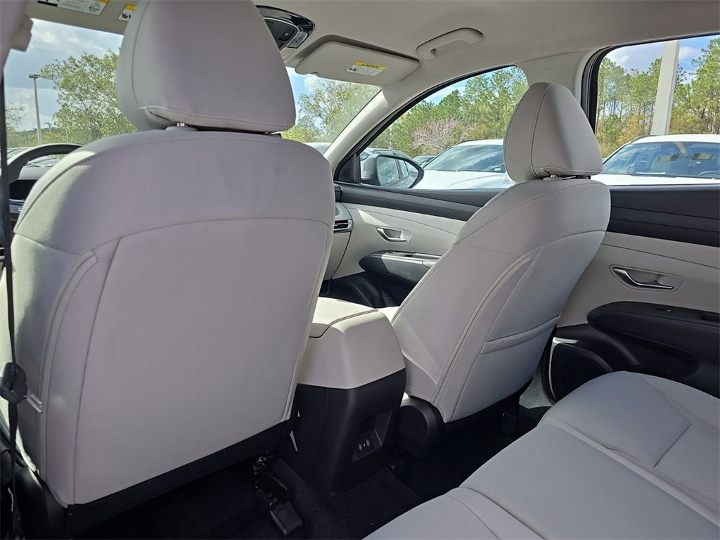 2025 Hyundai Tucson SE 19