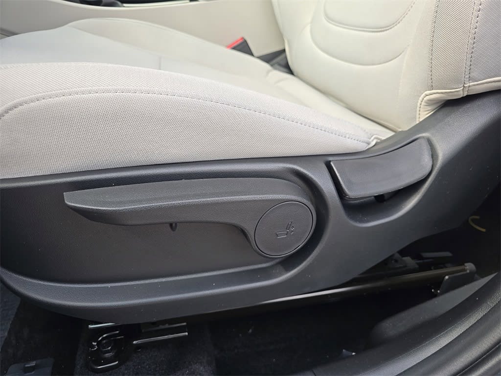 2025 Hyundai Tucson SE 23