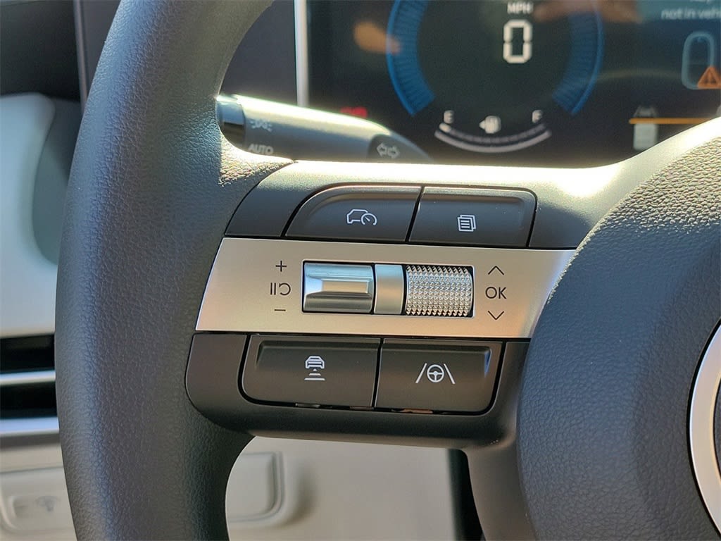 2025 Hyundai Tucson SE 27