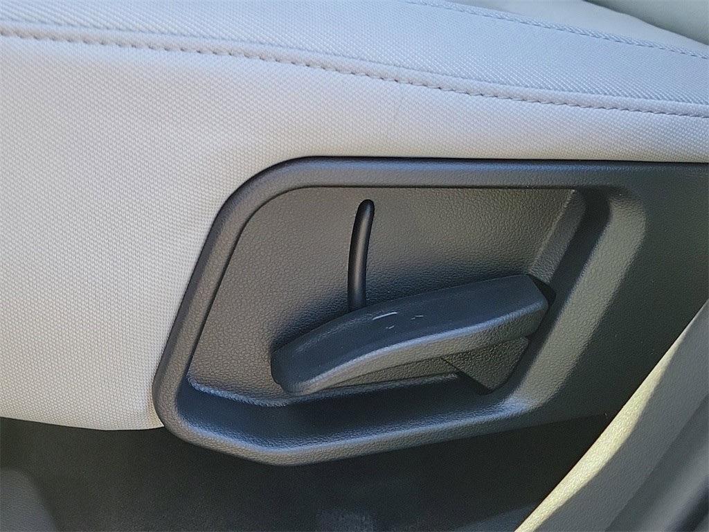2025 Hyundai Tucson SE 24