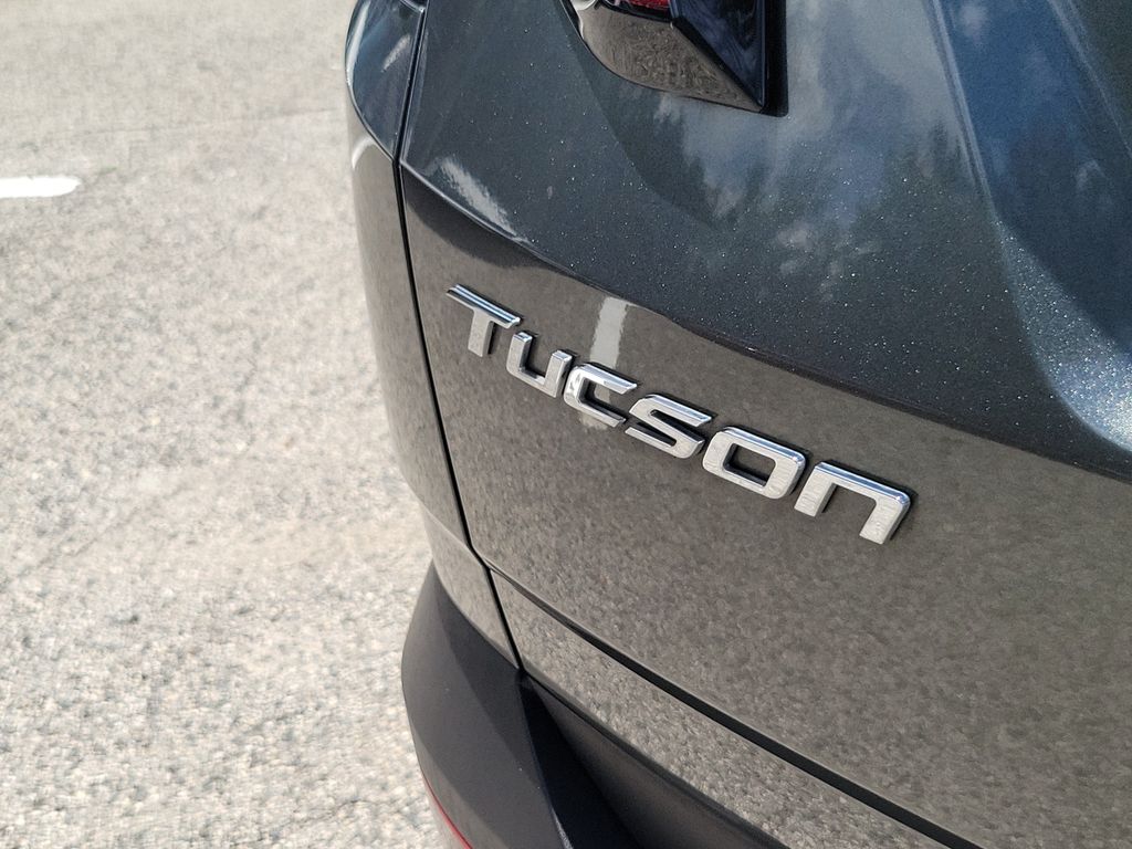 Thumbnail: 2022 Hyundai Tucson - 4