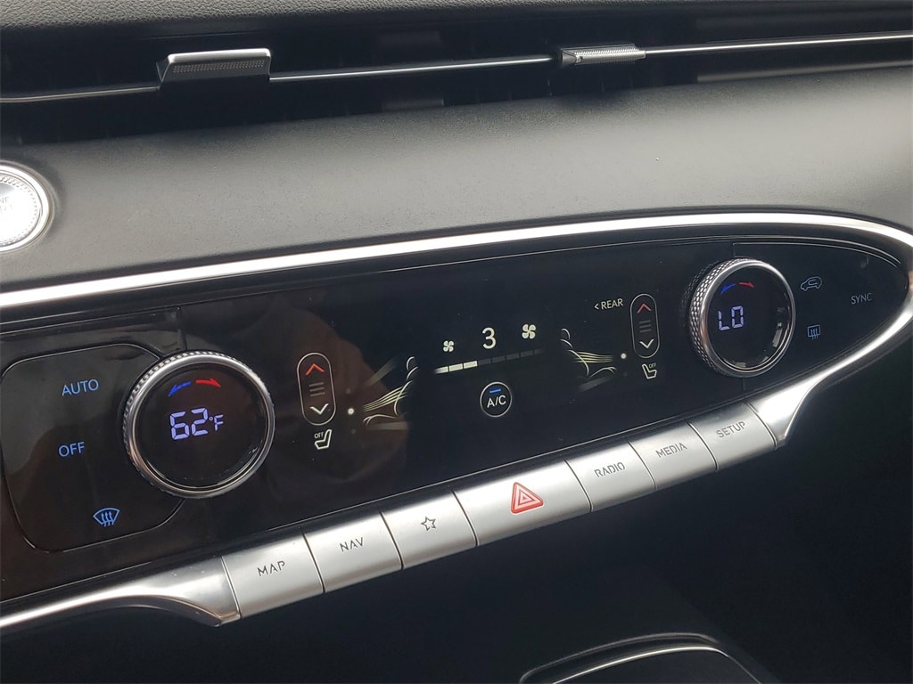 Thumbnail: 2025 Genesis GV70 - 31