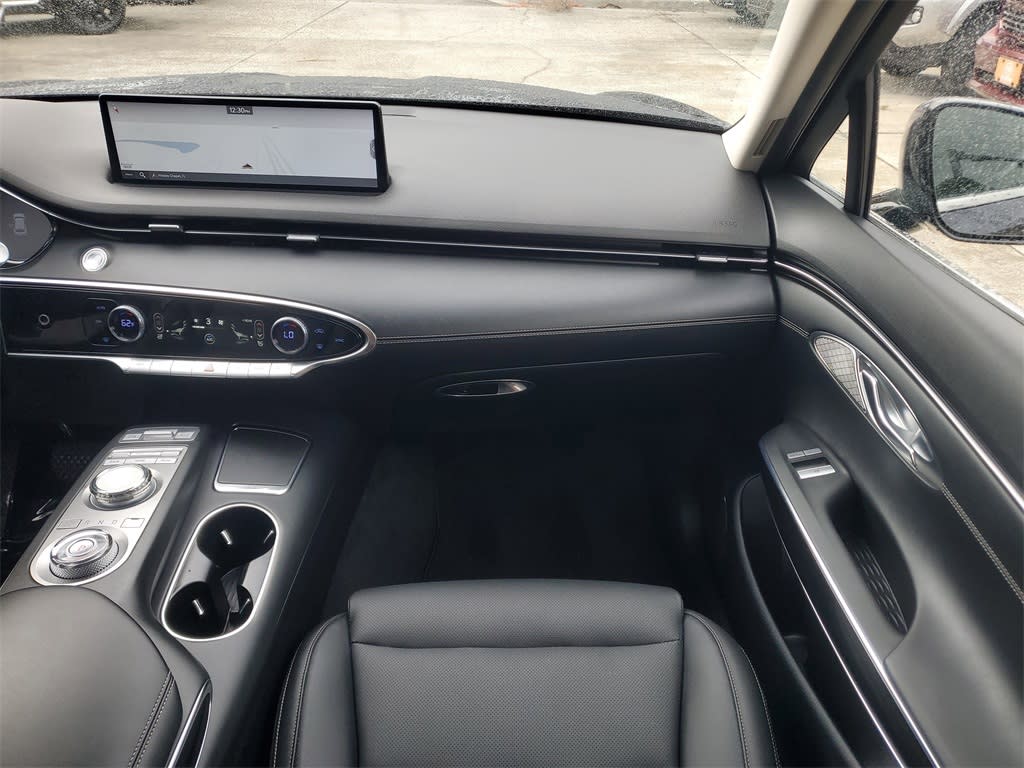 Thumbnail: 2025 Genesis GV70 - 23