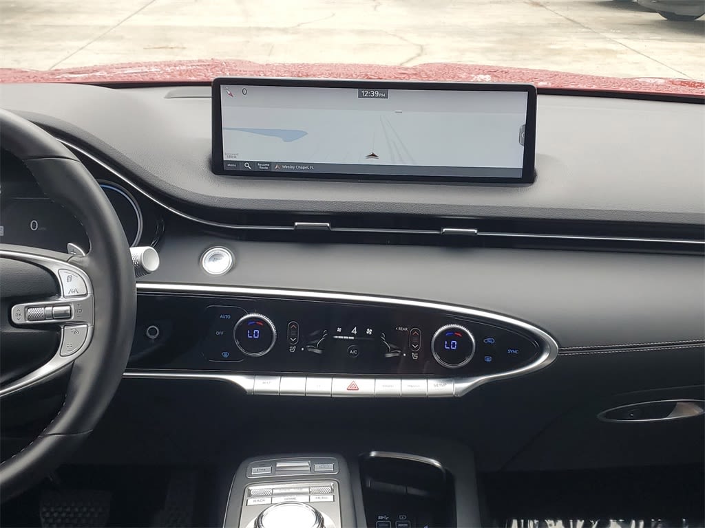 Thumbnail: 2025 Genesis GV70 - 24