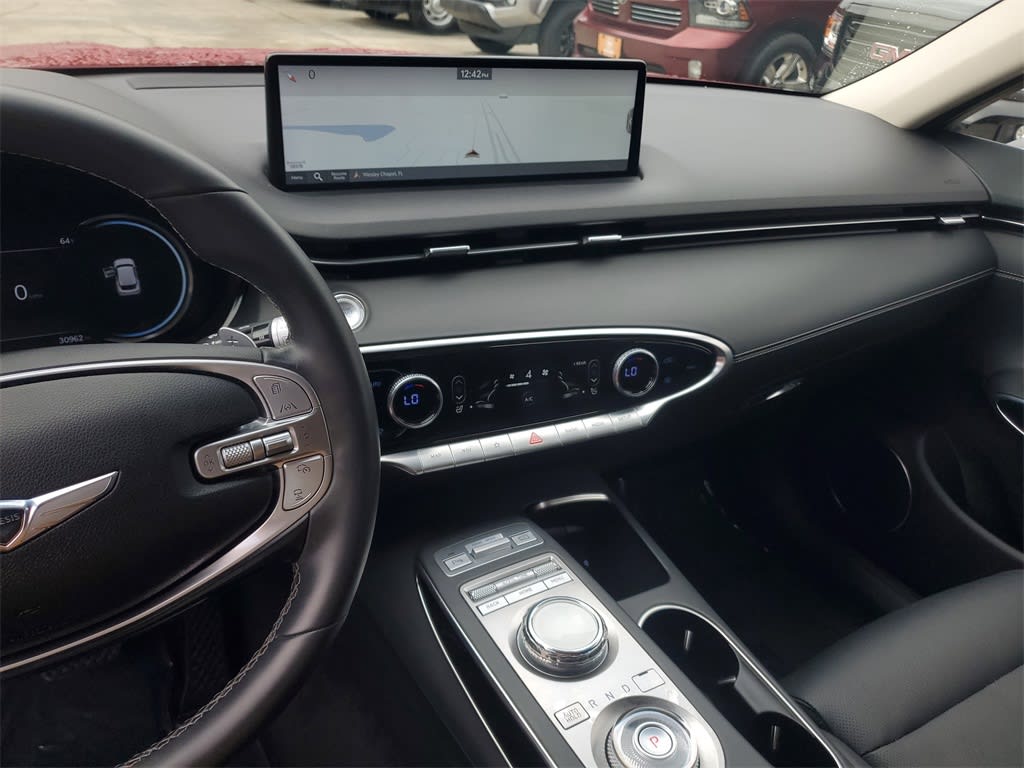 Thumbnail: 2025 Genesis GV70 - 13