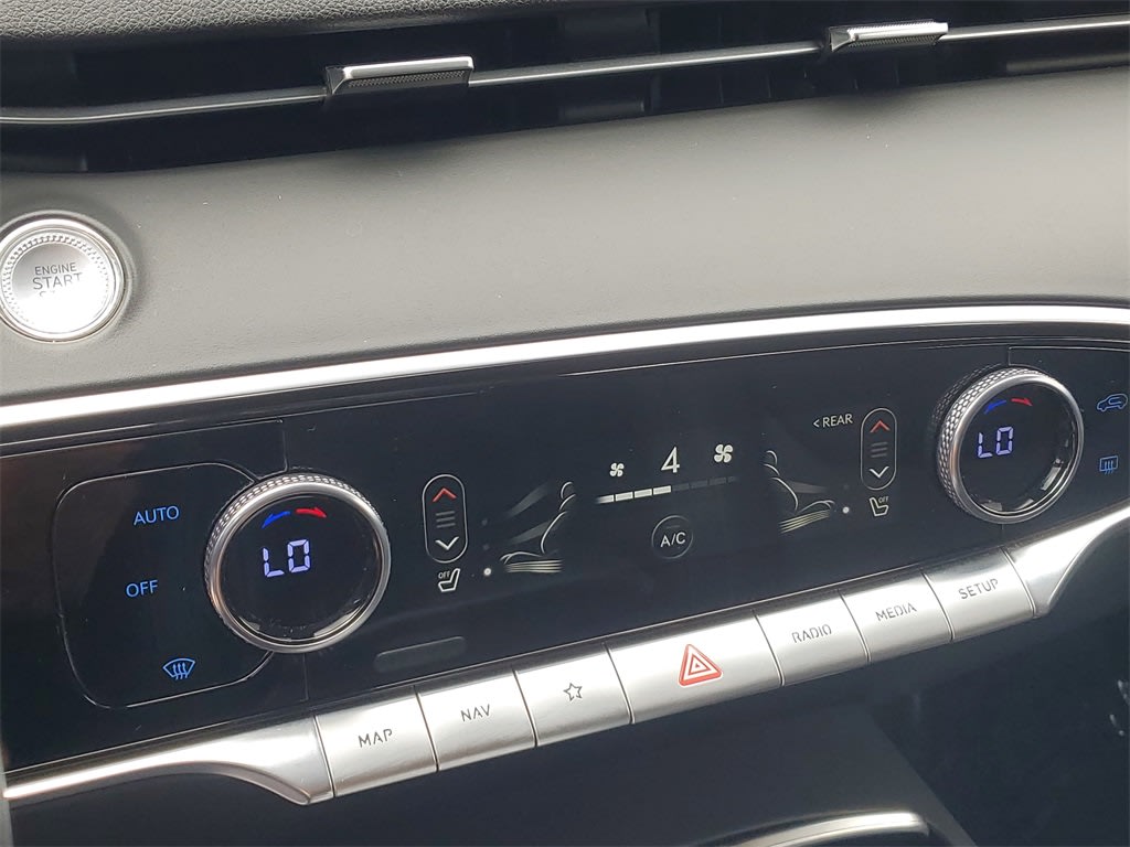 Thumbnail: 2025 Genesis GV70 - 29