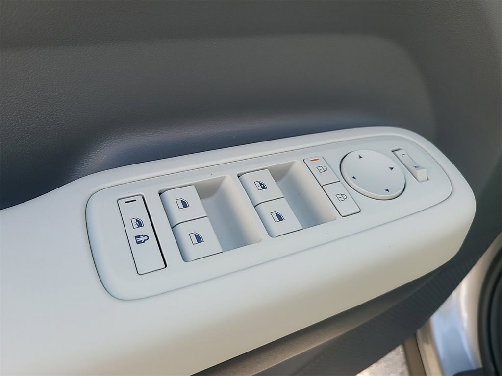 2025 Hyundai Santa Fe SE 23