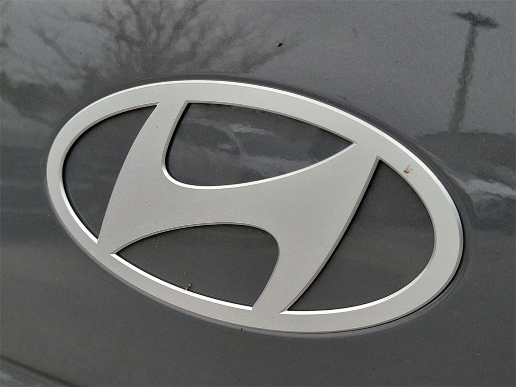2025 Hyundai Santa Fe SE 14