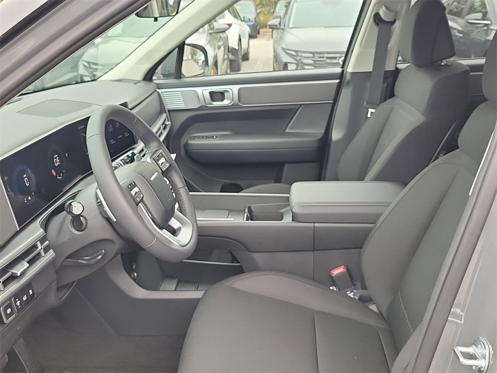 2025 Hyundai Santa Fe SE 9