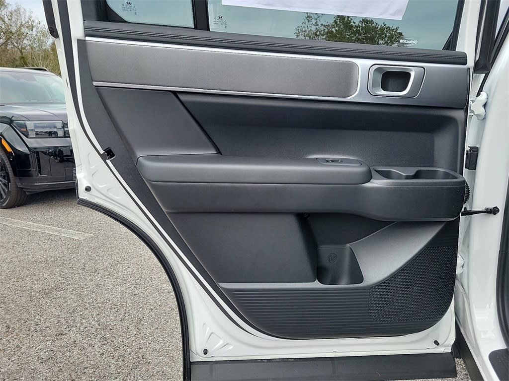 2025 Hyundai Santa Fe SE 17