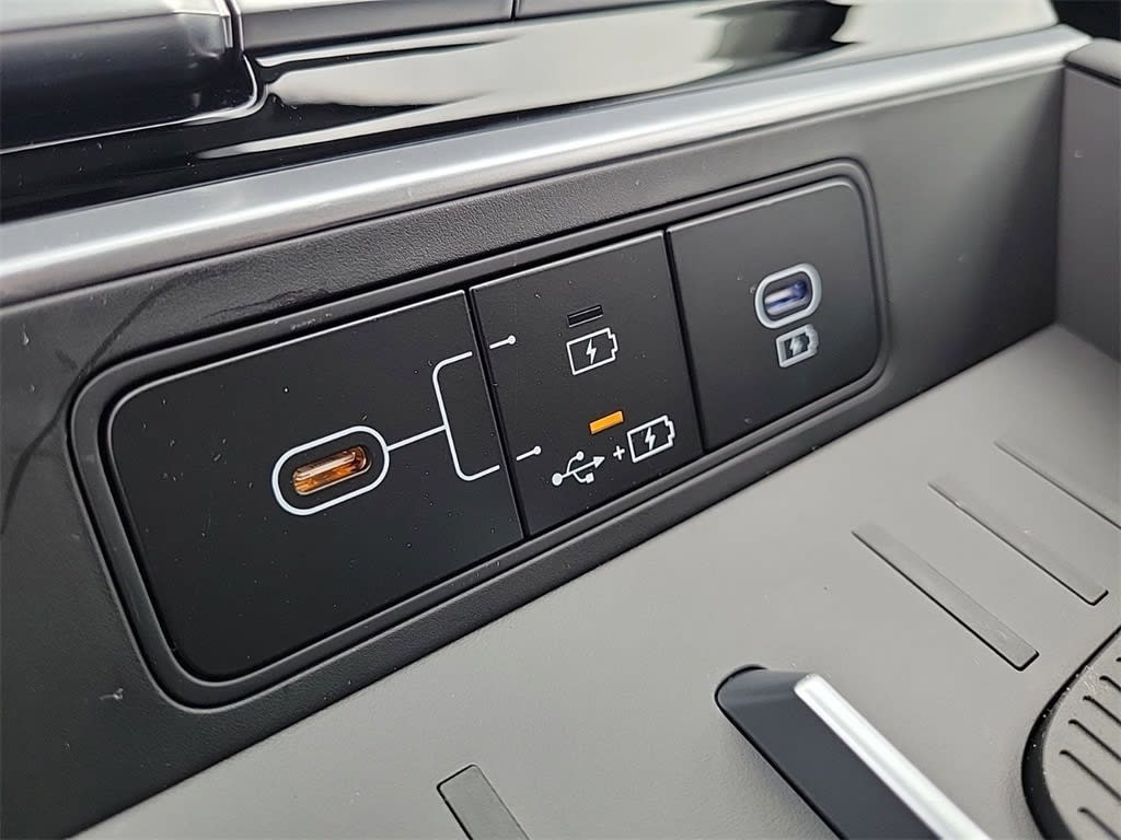 2025 Hyundai Santa Fe SE 22