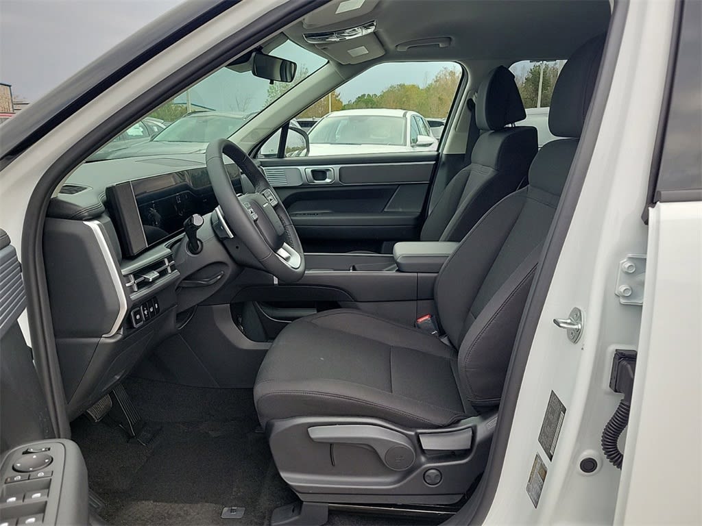2025 Hyundai Santa Fe SE 7