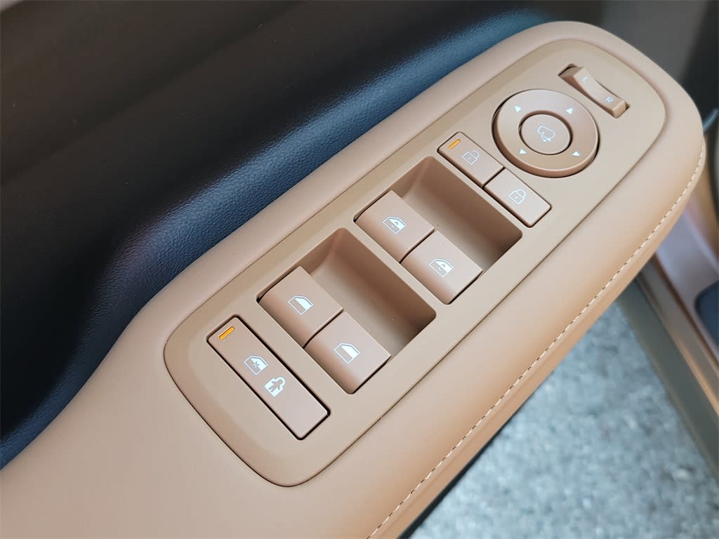 Thumbnail: 2025 Hyundai Santa Fe - 24
