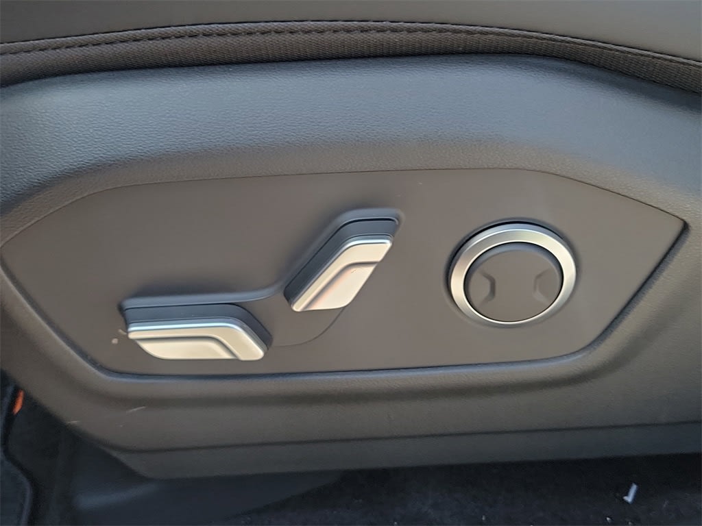 Thumbnail: 2025 Hyundai Santa Fe - 23