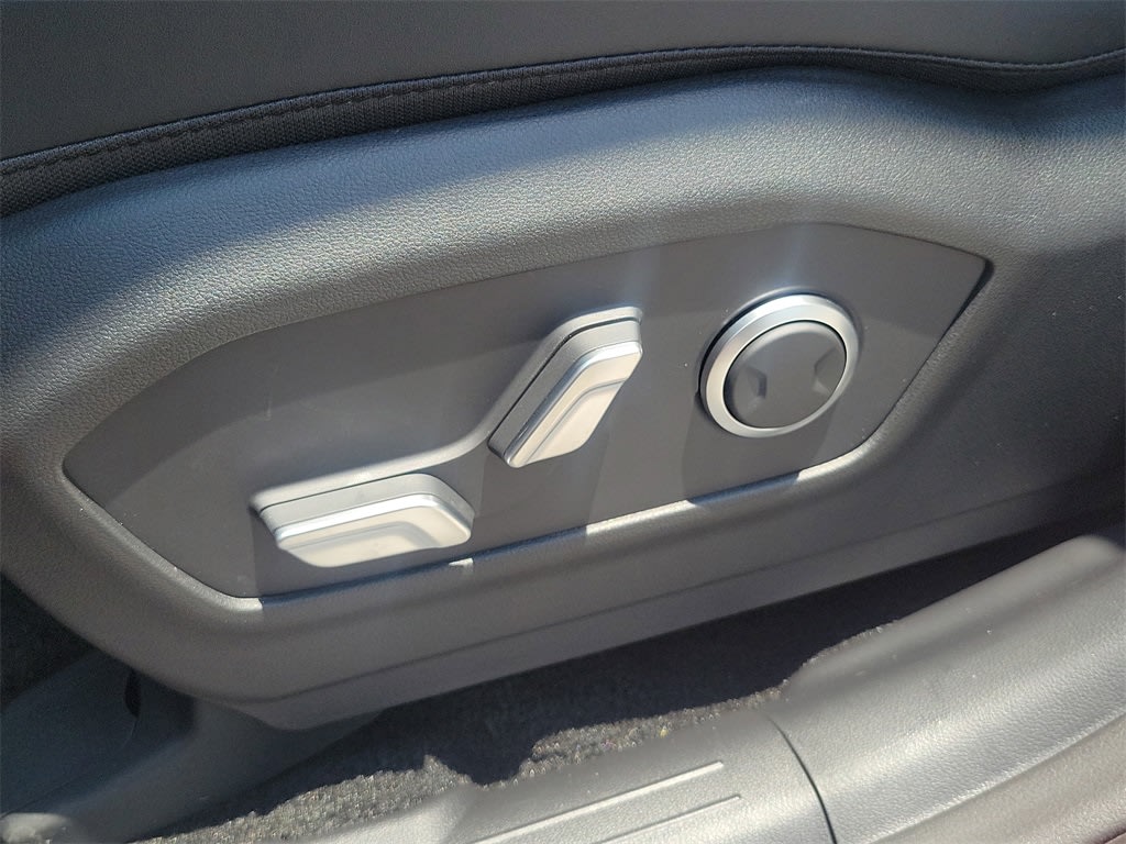 Thumbnail: 2025 Hyundai Santa Fe - 26