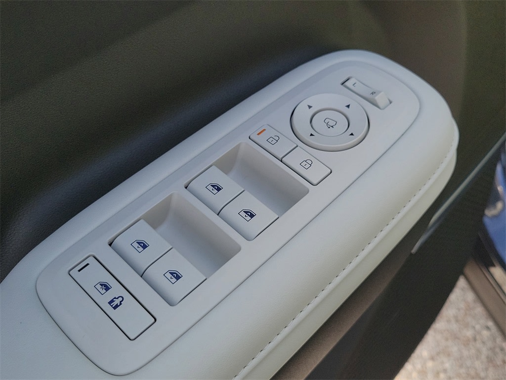 Thumbnail: 2025 Hyundai Santa Fe - 25