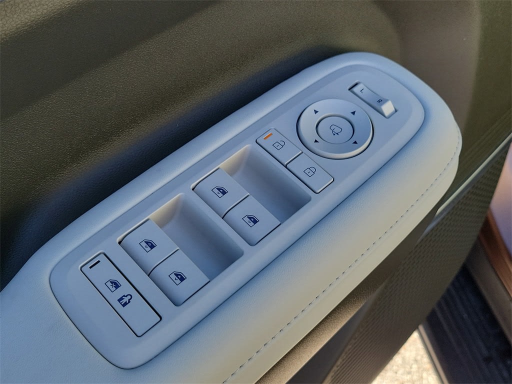 Thumbnail: 2025 Hyundai Santa Fe - 24