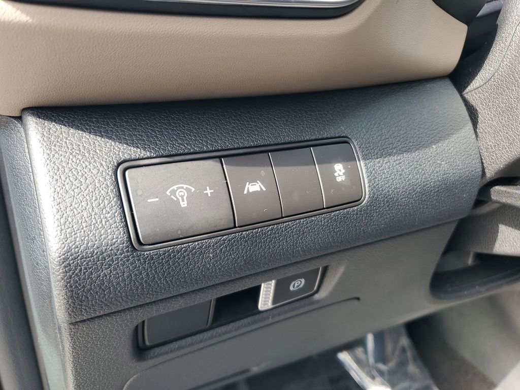 Thumbnail: 2023 Hyundai Santa Fe - 24