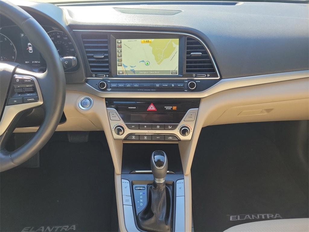 Thumbnail: 2017 Hyundai Elantra - 9