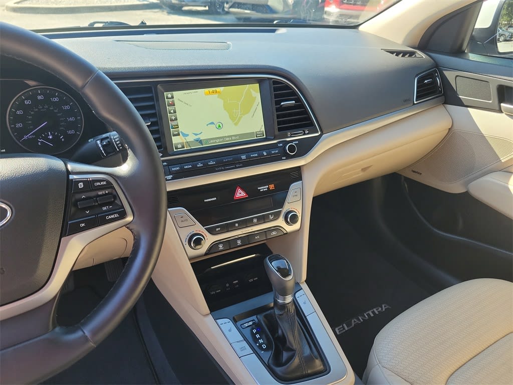 Thumbnail: 2017 Hyundai Elantra - 29