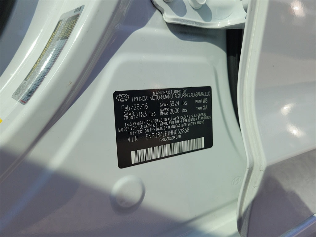 Thumbnail: 2017 Hyundai Elantra - 13