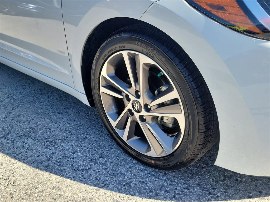 Thumbnail: 2017 Hyundai Elantra - 5