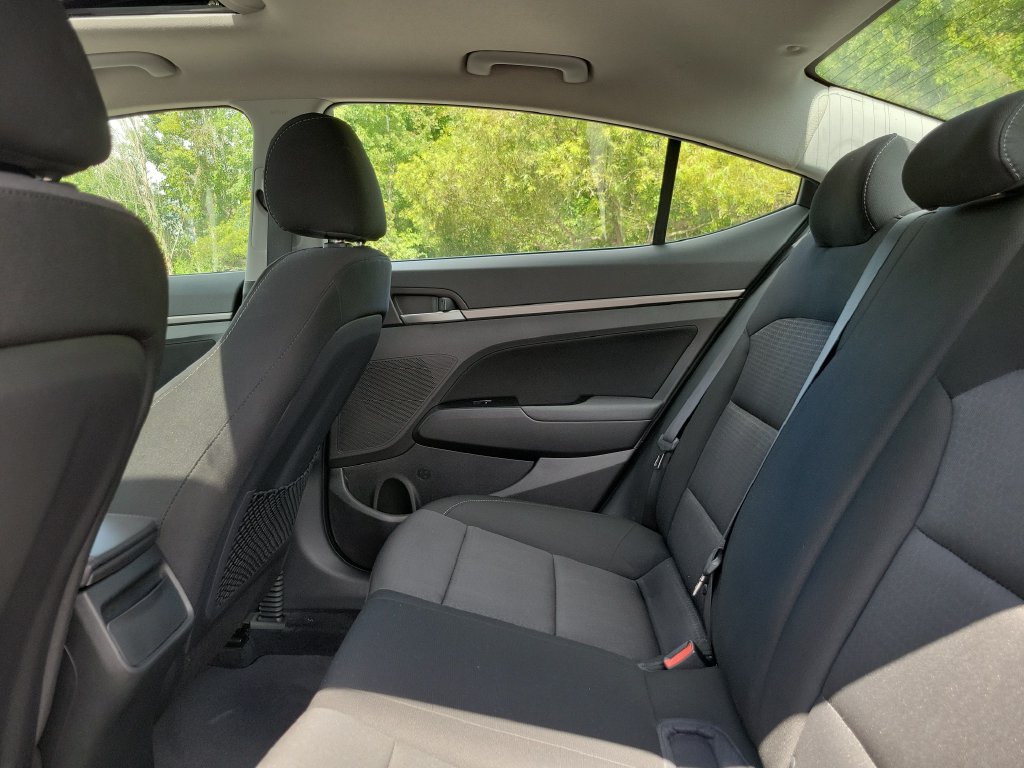 Thumbnail: 2017 Hyundai Elantra - 26