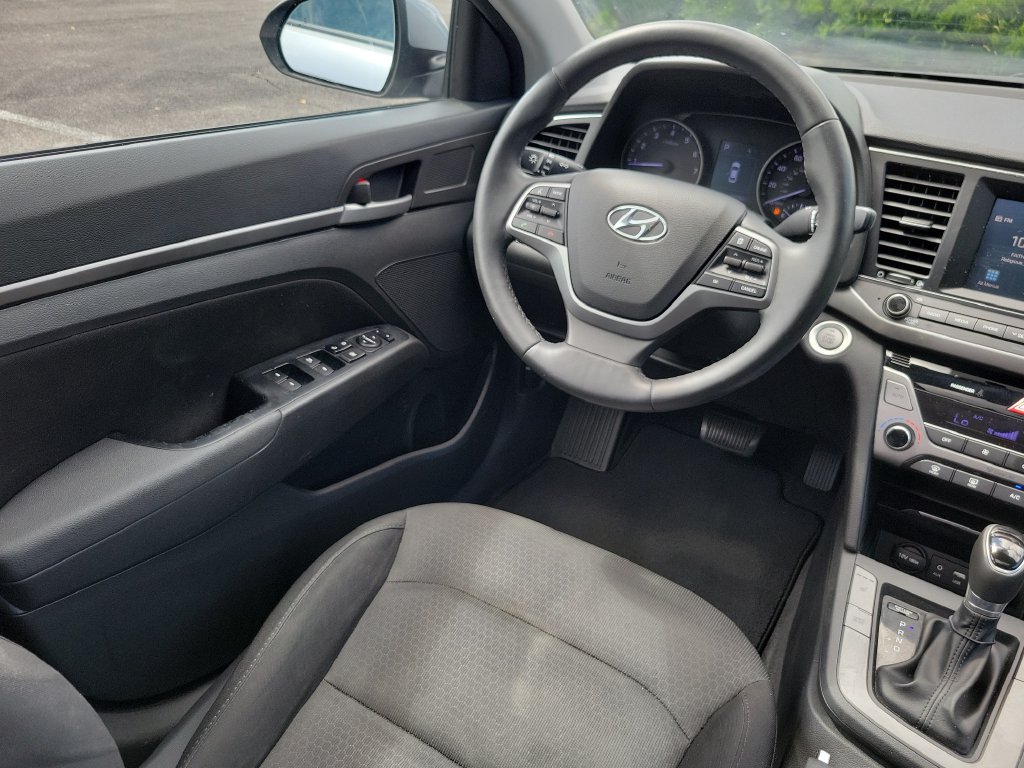 Thumbnail: 2017 Hyundai Elantra - 11