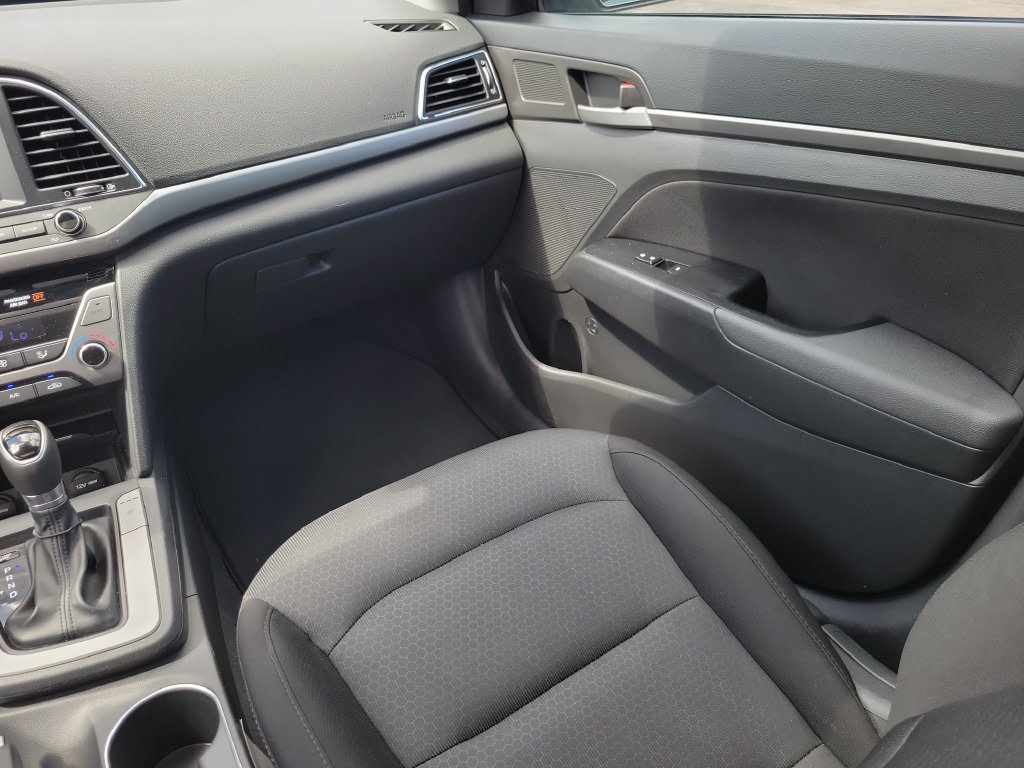 Thumbnail: 2017 Hyundai Elantra - 29