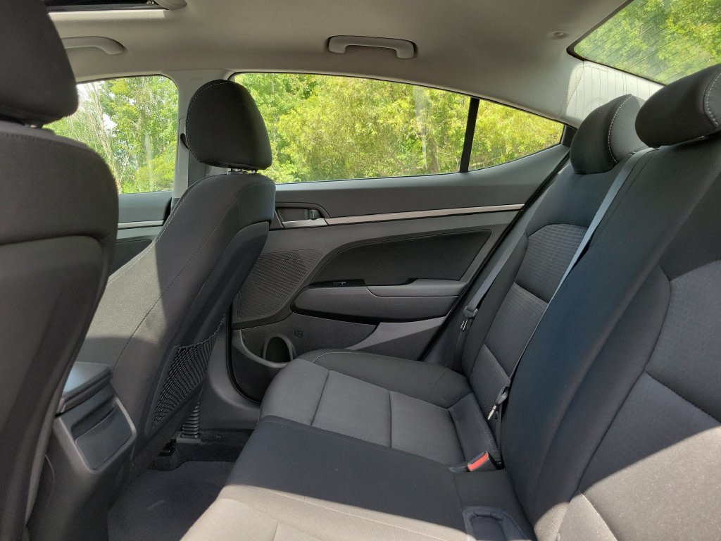 Thumbnail: 2017 Hyundai Elantra - 26