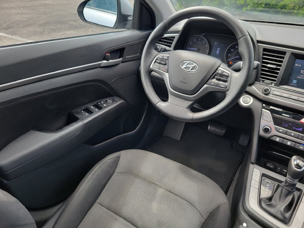 Thumbnail: 2017 Hyundai Elantra - 11