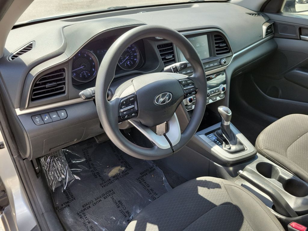 Thumbnail: 2020 Hyundai Elantra - 10