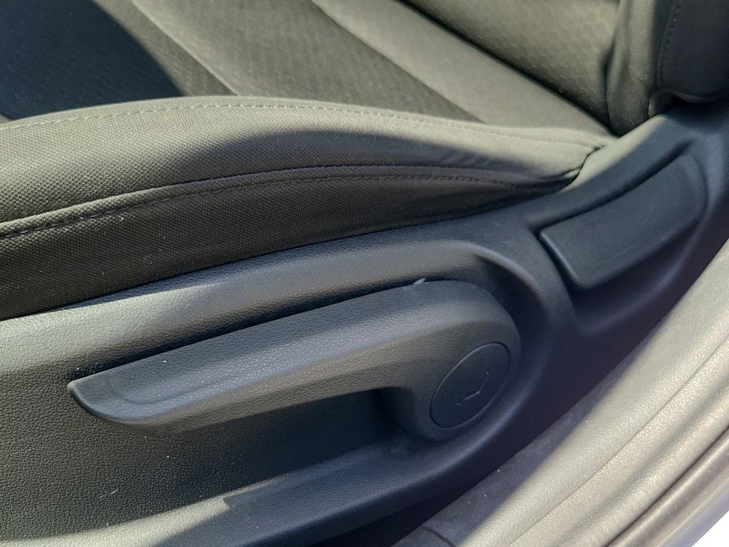 Thumbnail: 2020 Hyundai Elantra - 21
