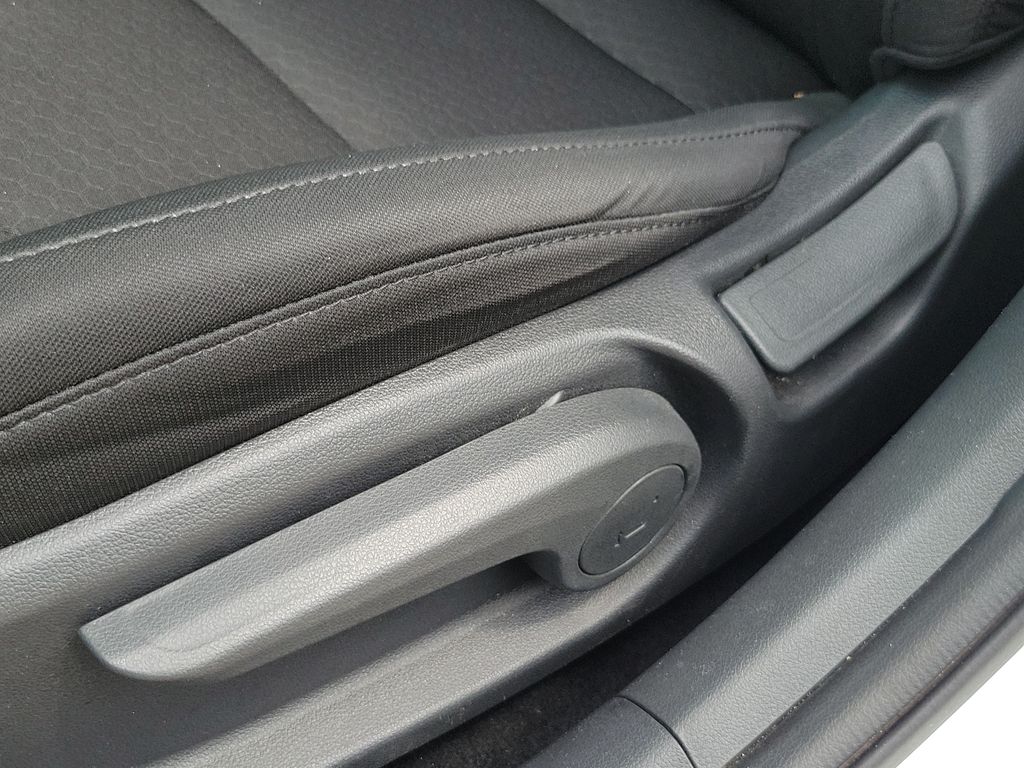 Thumbnail: 2019 Hyundai Elantra - 22