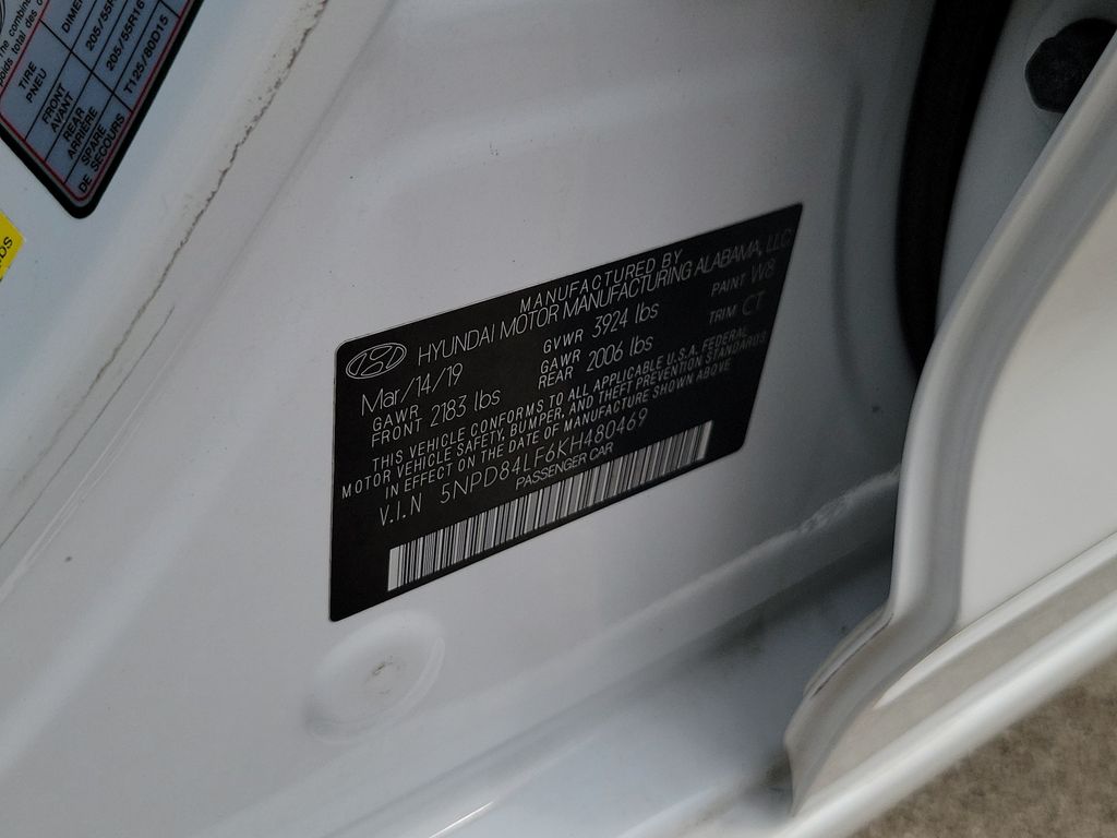 Thumbnail: 2019 Hyundai Elantra - 16