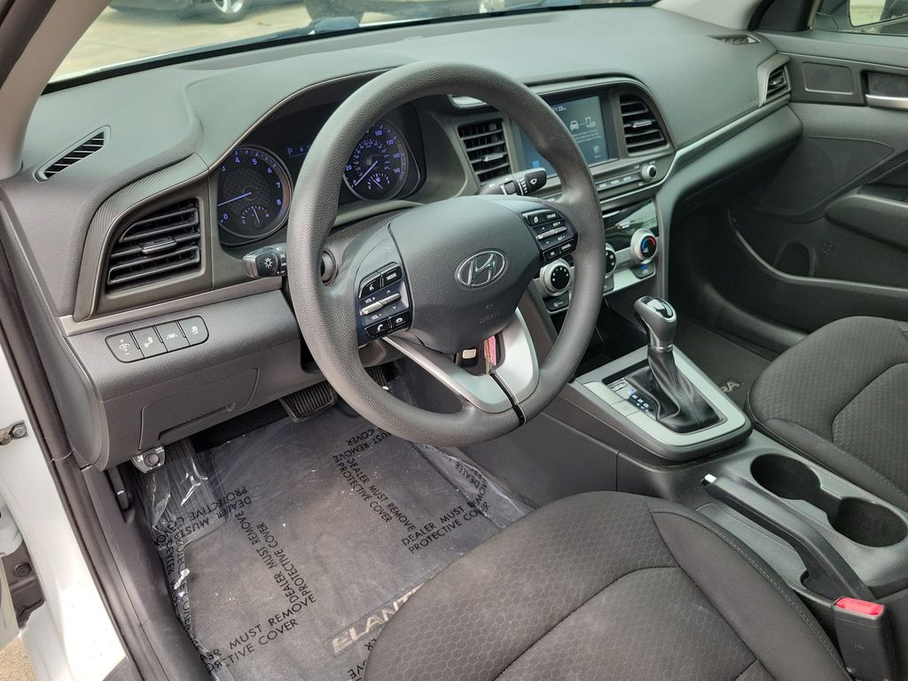 Thumbnail: 2019 Hyundai Elantra - 11