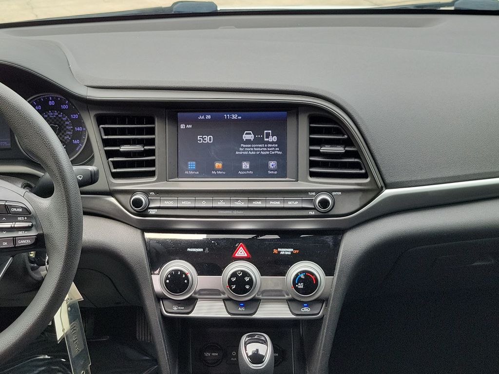 Thumbnail: 2019 Hyundai Elantra - 12