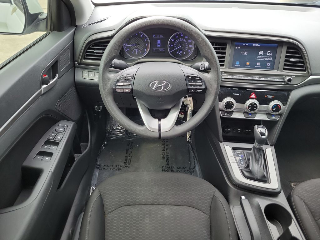 Thumbnail: 2019 Hyundai Elantra - 10