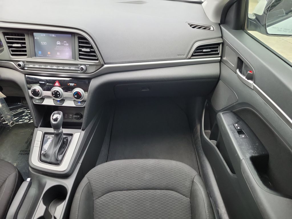 Thumbnail: 2019 Hyundai Elantra - 6