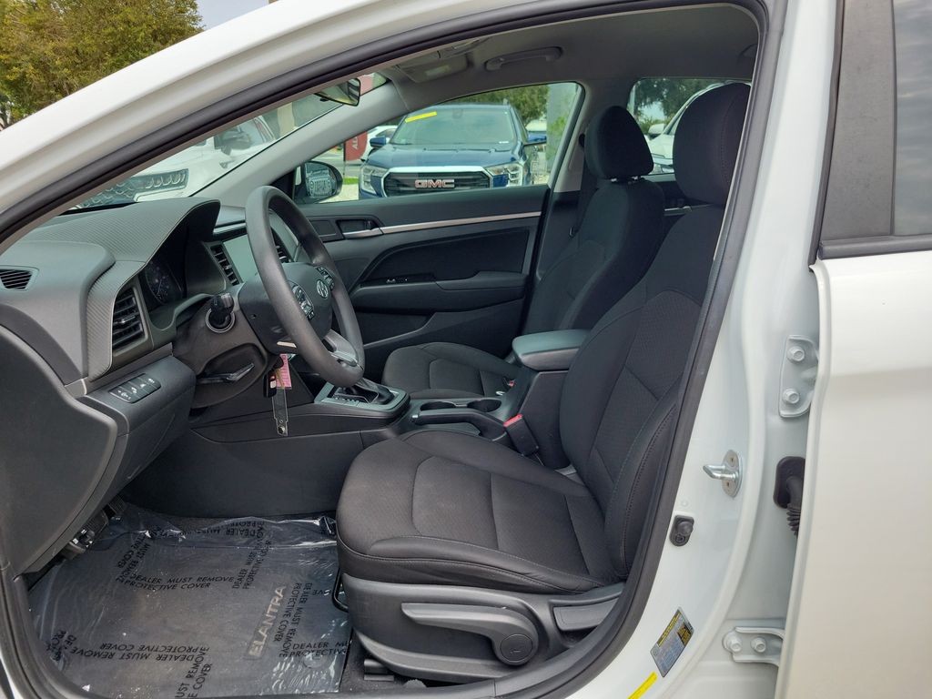 Thumbnail: 2019 Hyundai Elantra - 8