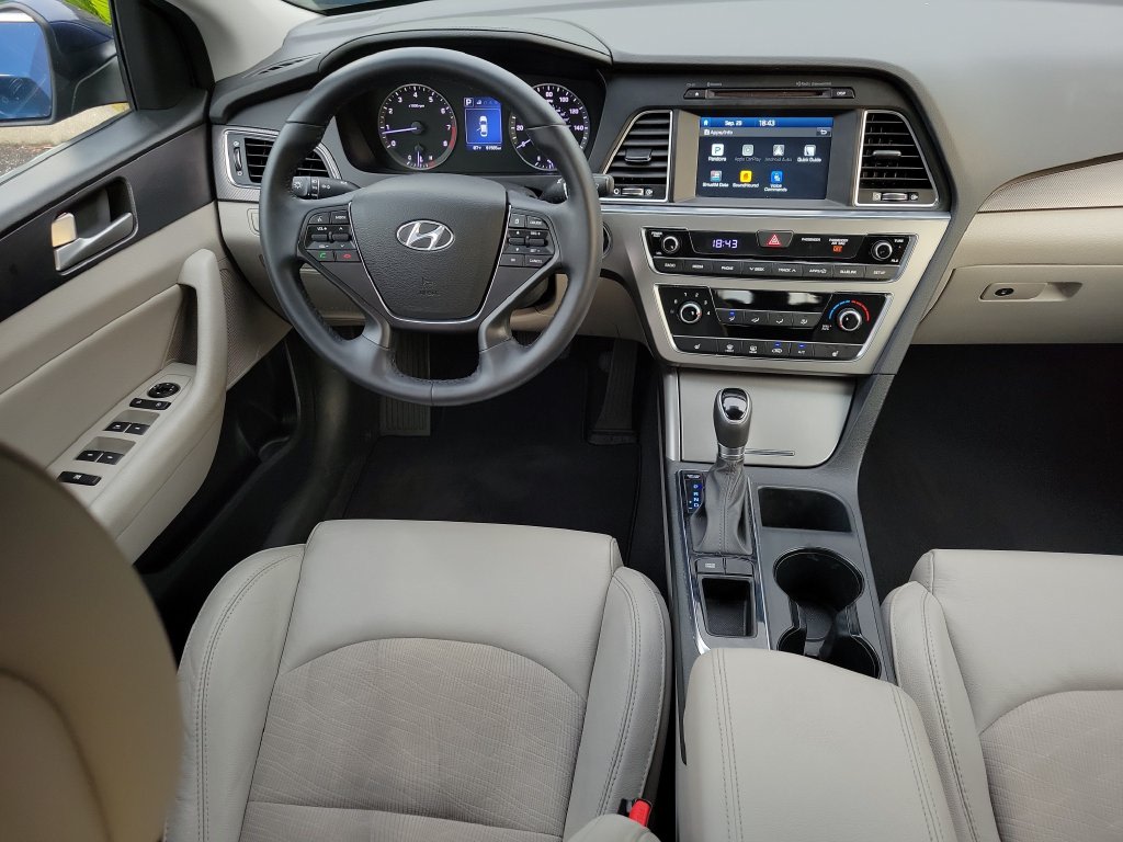 Thumbnail: 2017 Hyundai Sonata - 10