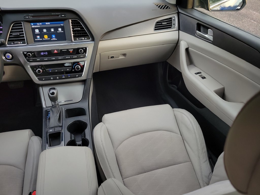 Thumbnail: 2017 Hyundai Sonata - 8