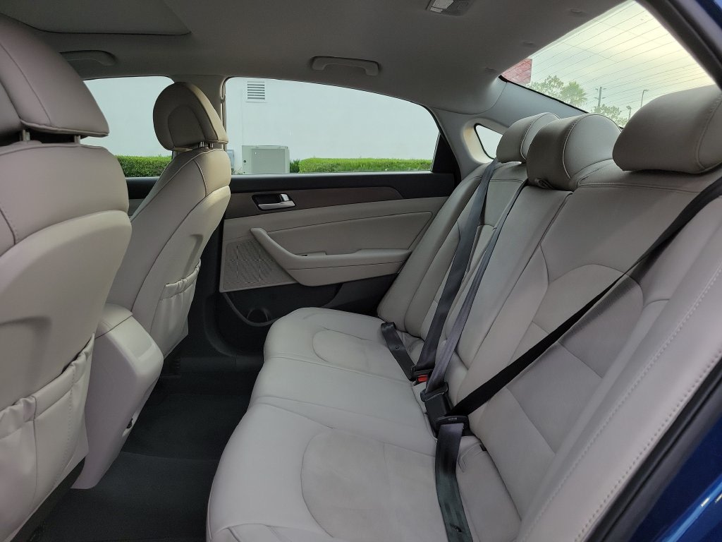 Thumbnail: 2017 Hyundai Sonata - 9