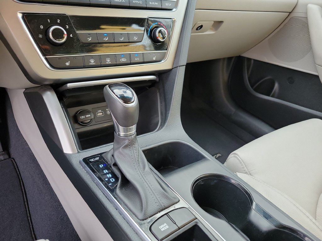 Thumbnail: 2017 Hyundai Sonata - 12