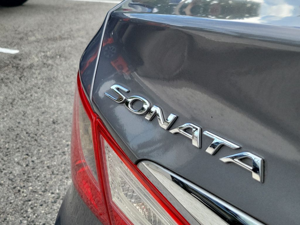 Thumbnail: 2013 Hyundai Sonata - 4
